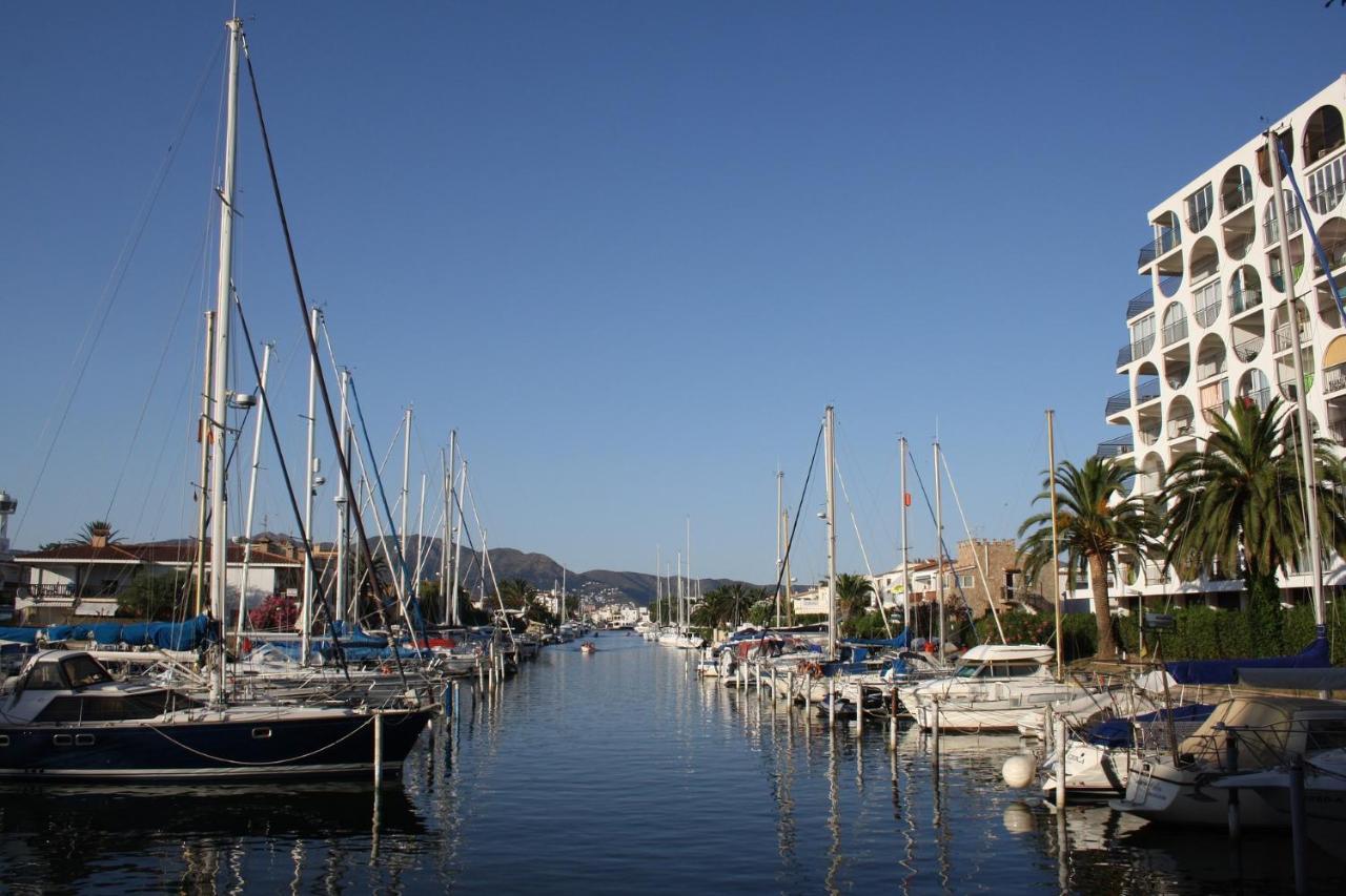 Empuriabrava Apartaments Nº6 ภายนอก รูปภาพ